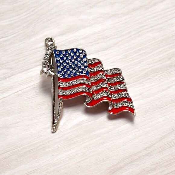 American Flag Rhinestone Silver Tone Brooch Pin - Picture 1 of 4